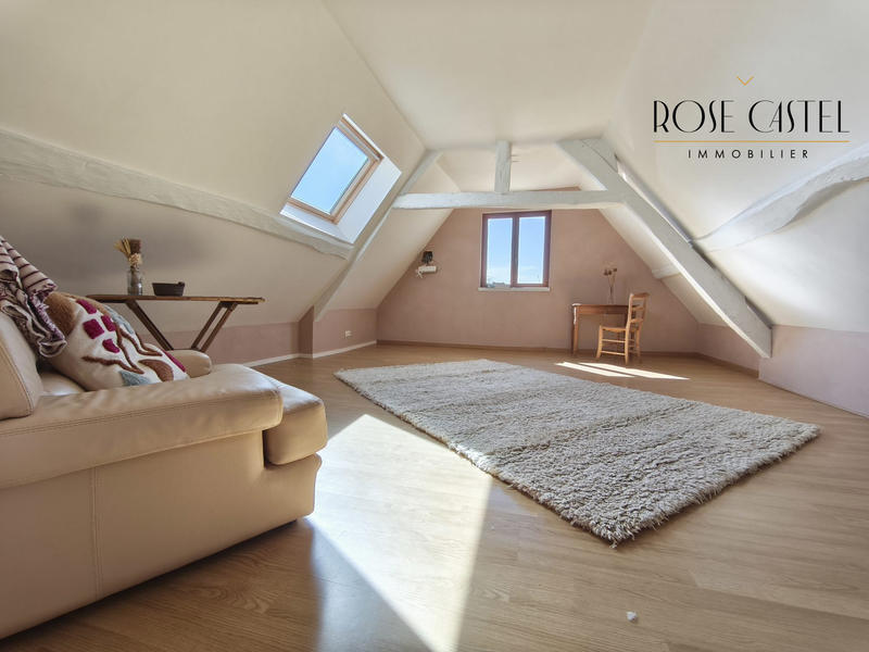 Maison - 200 m² - 7 pièces