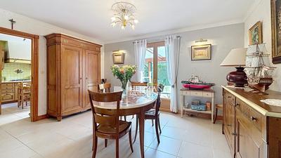 Maison - 138 m² - 6 pièces