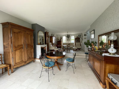 Maison - 178 m² - 9 pièces