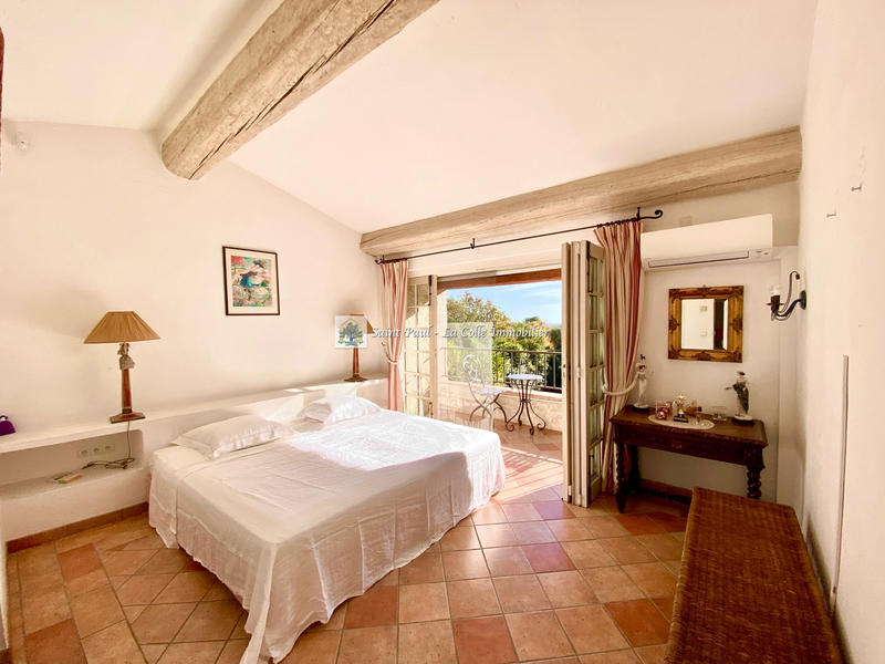 Maison - 234 m² - 6 pièces