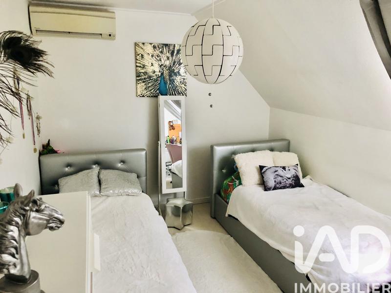 Maison - 99 m² - 5 pièces