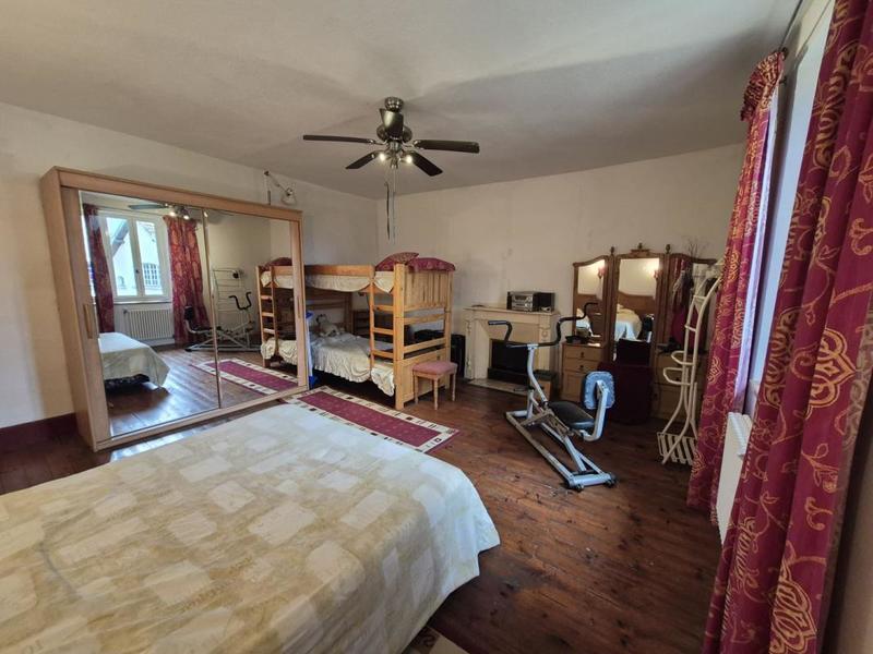 Maison - 206 m² - 6 pièces