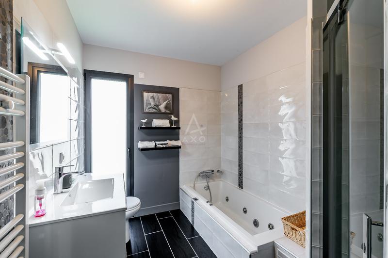 Maison - 147 m² - 6 pièces