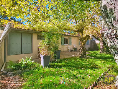 Maison - 240 m² - 6 pièces