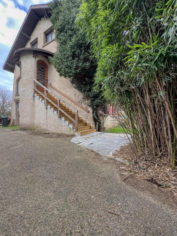 Maison - 203 m² - 7 pièces