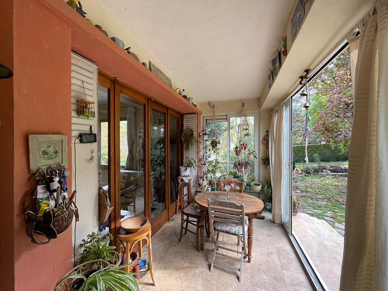 Maison - 186 m² - 9 pièces