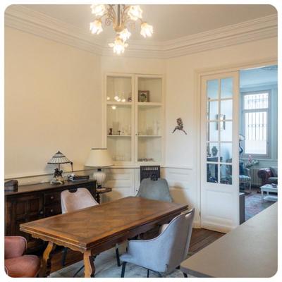 Maison - 198 m² - 9 pièces