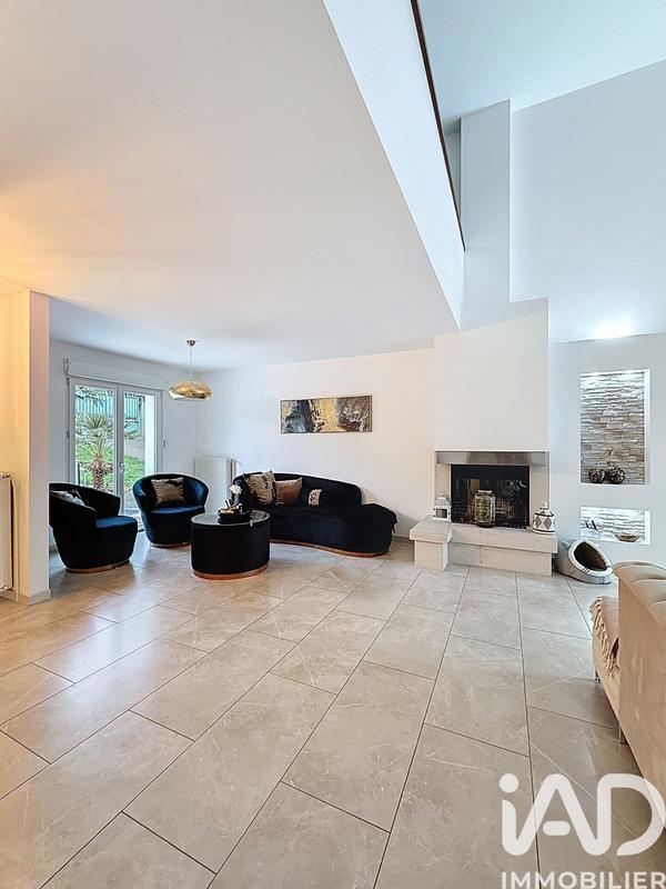 Maison de maîtres - 350 m² - 13 pièces