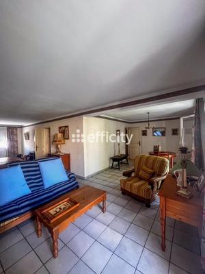 Maison - 264 m² - 6 pièces