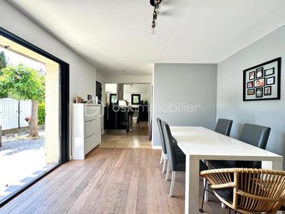 Villa - 141 m² - 6 pièces