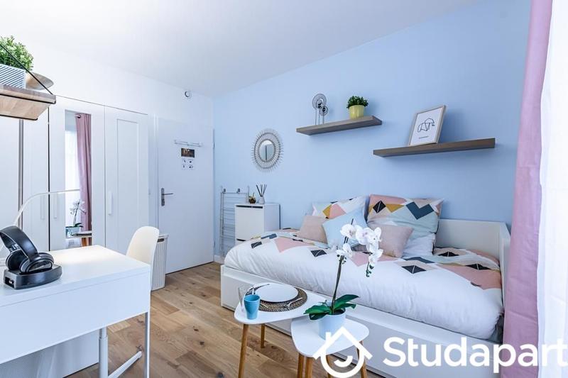 Chambre - 11 m² - 1 pièce