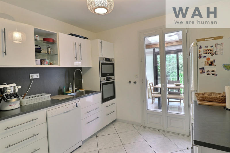 Villa - 177 m² - 7 pièces