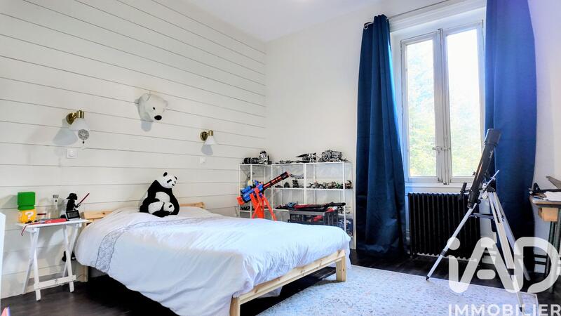 Maison - 206 m² - 7 pièces