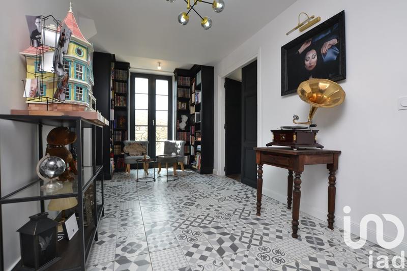 Maison - 240 m² - 7 pièces