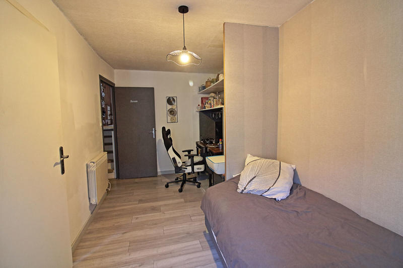 Maison - 137 m² - 5 pièces