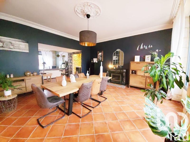 Maison - 344 m² - 16 pièces