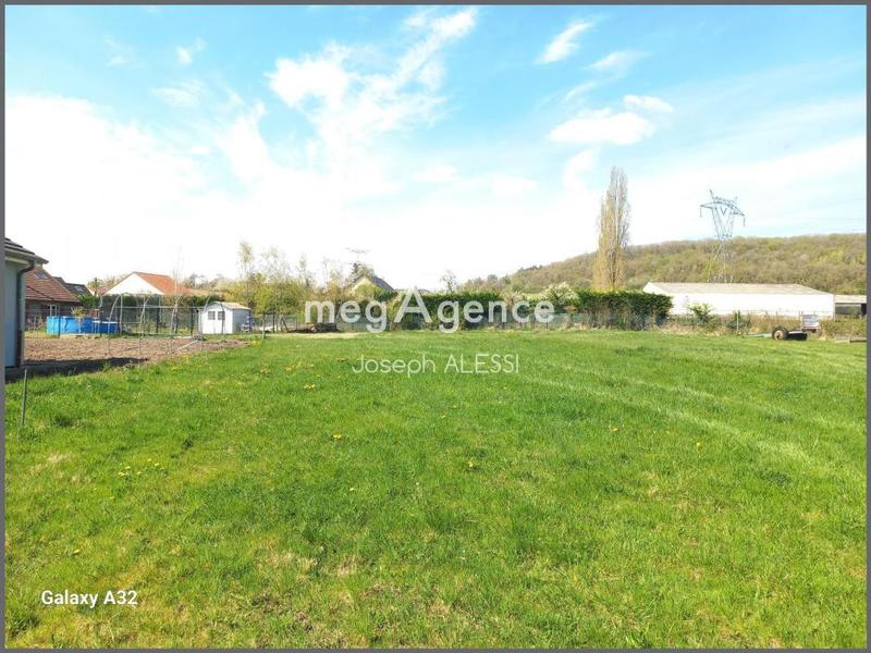 Terrain constructible - 1 802 m²