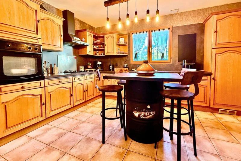 Maison - 102 m² - 4 pièces