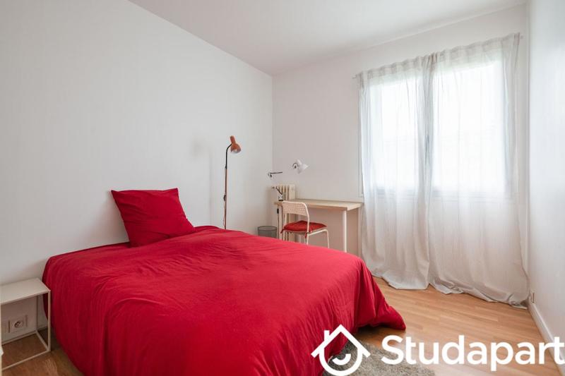 Chambre - 10 m² - 1 pièce