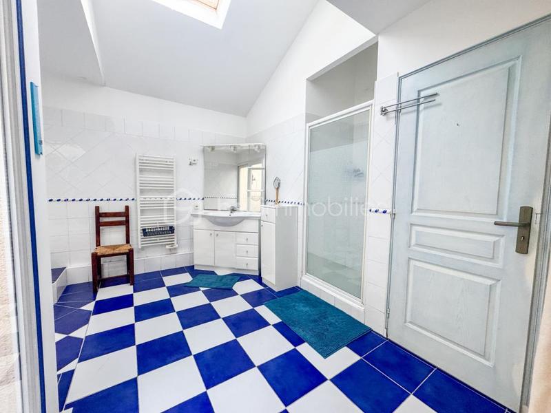 Longère - 214 m² - 6 pièces