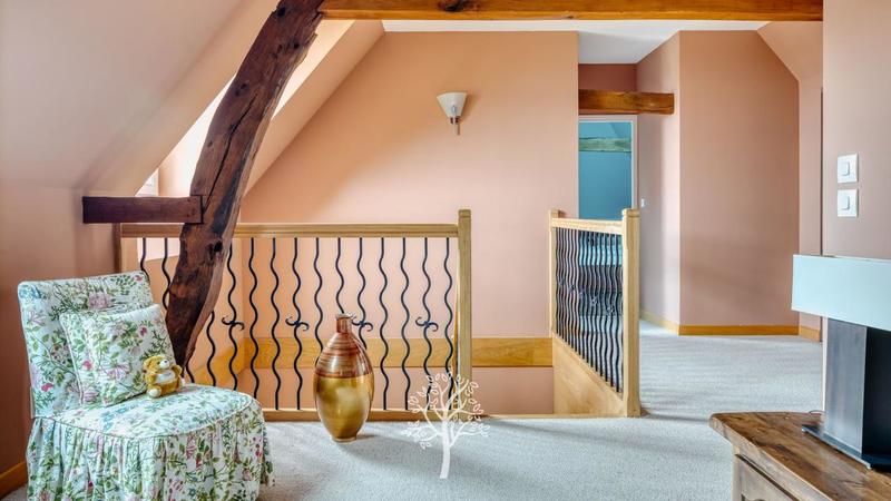 Propriété - 390 m² - 7 pièces