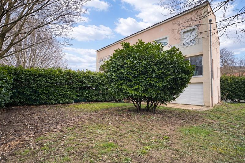 Appartement - 86 m² - 4 pièces