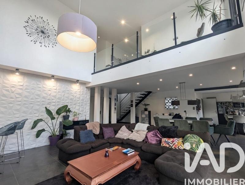 Maison - 174 m² - 6 pièces