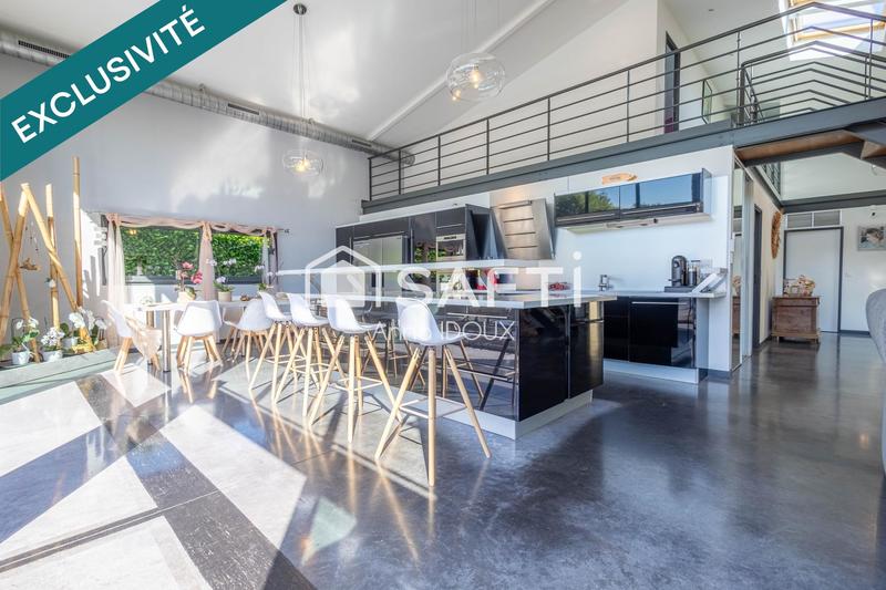 Maison - 203 m² - 7 pièces