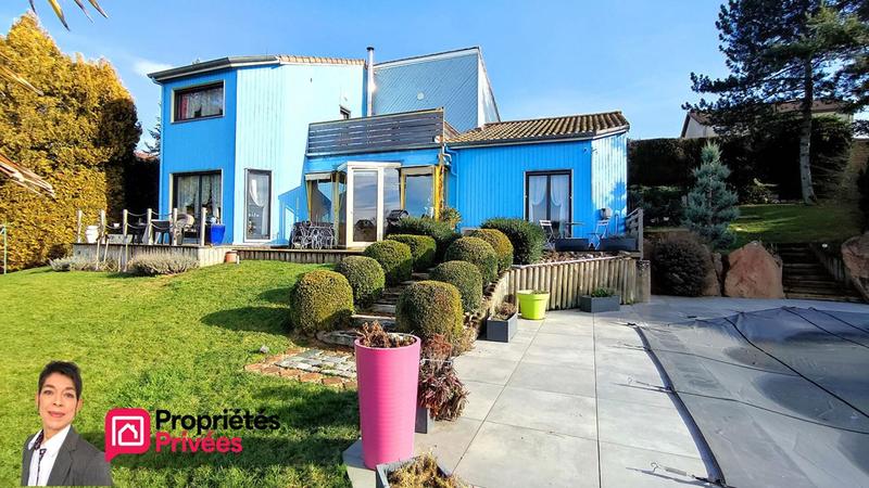 Maison - 185 m² - 7 pièces