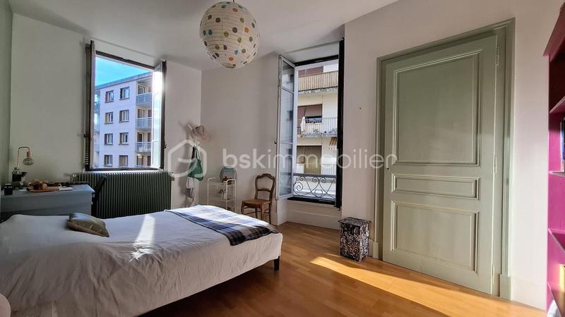 Appartement - 141 m² - 5 pièces