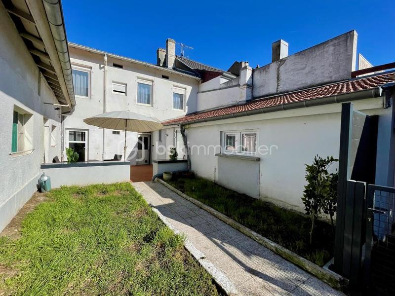 Maison de ville - 170 m² - 8 pièces