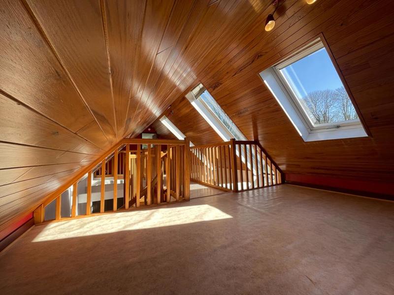 Maison - 200 m² - 9 pièces