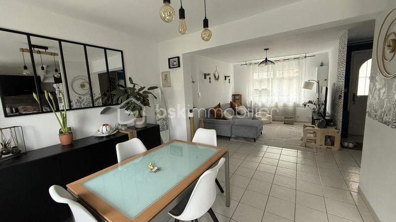 Maison - 86 m² - 5 pièces