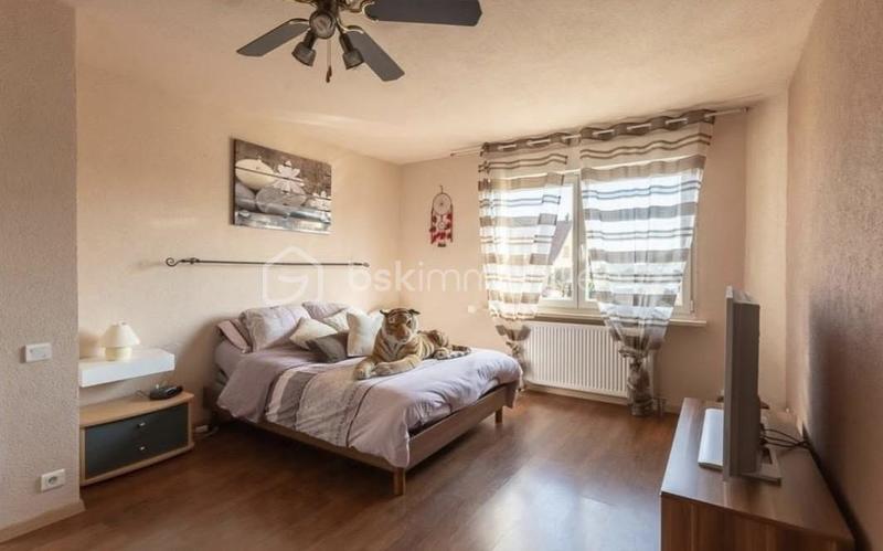 Maison - 262 m² - 8 pièces