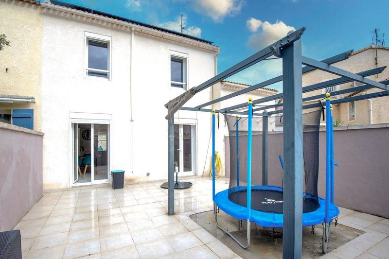 Villa - 90 m² - 5 pièces