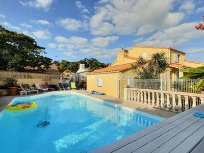 Maison - 146 m² - 6 pièces