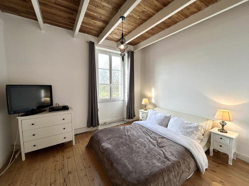 Maison - 198 m² - 8 pièces