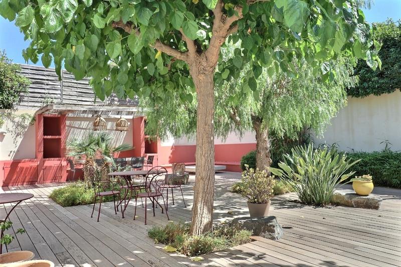 Villa - 385 m² - 7 pièces