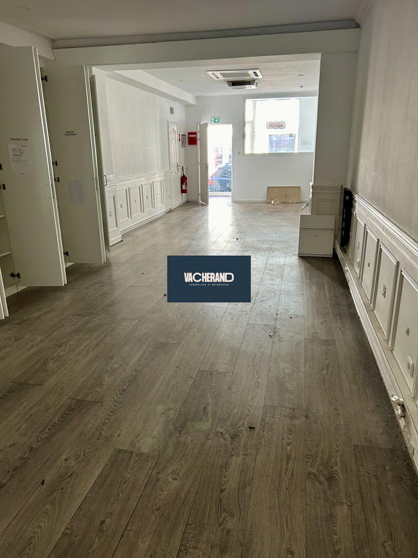 Local commercial - 93 m²