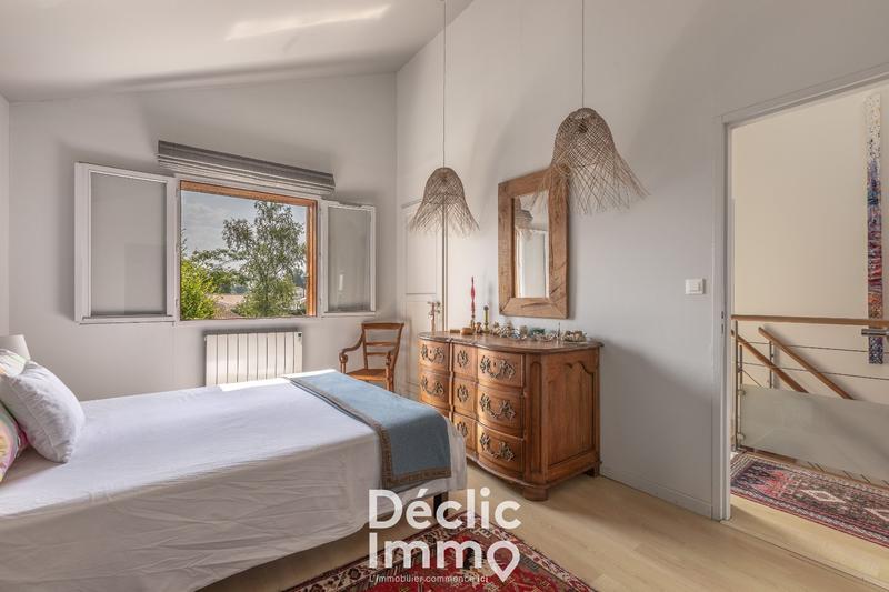 Maison - 180 m² - 6 pièces