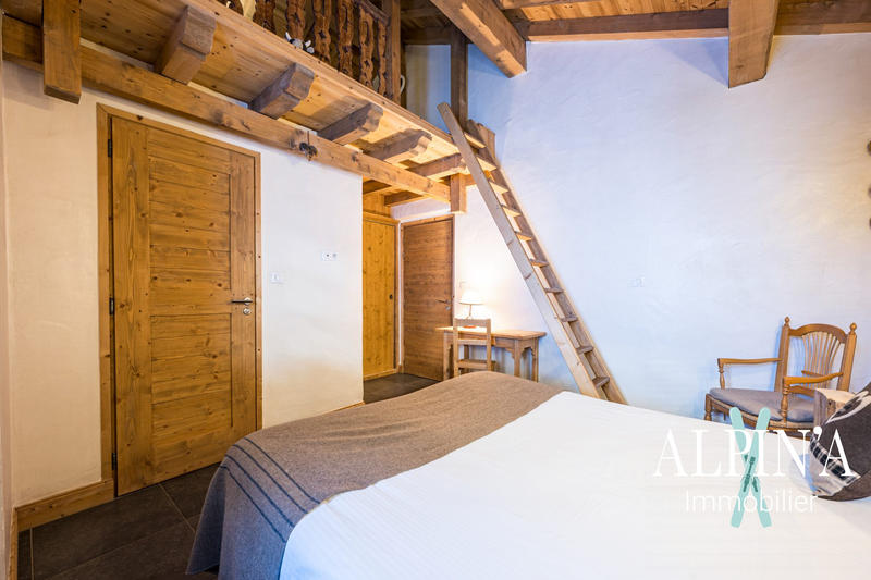 Châlet - 414 m² - 9 pièces