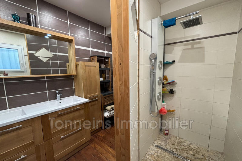 Maison - 270 m² - 8 pièces