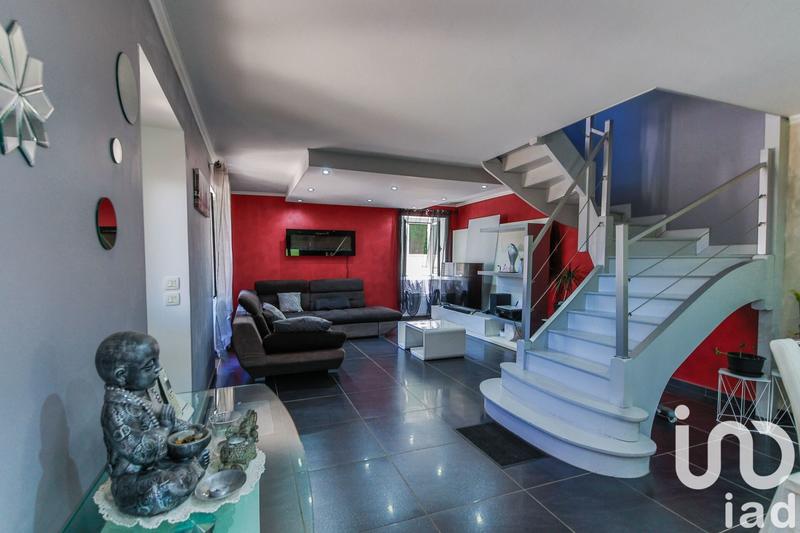 Maison - 175 m² - 9 pièces