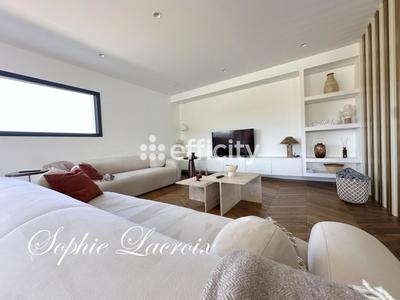 Maison - 191 m² - 7 pièces