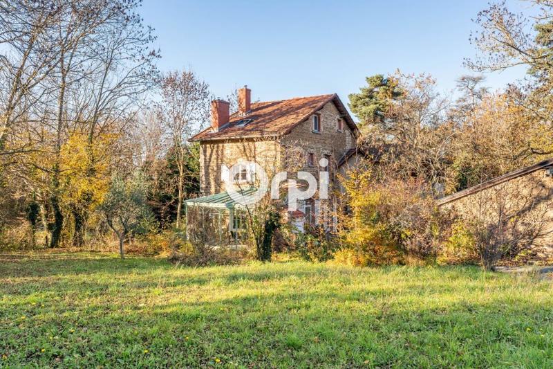 Propriété - 237 m² - 8 pièces