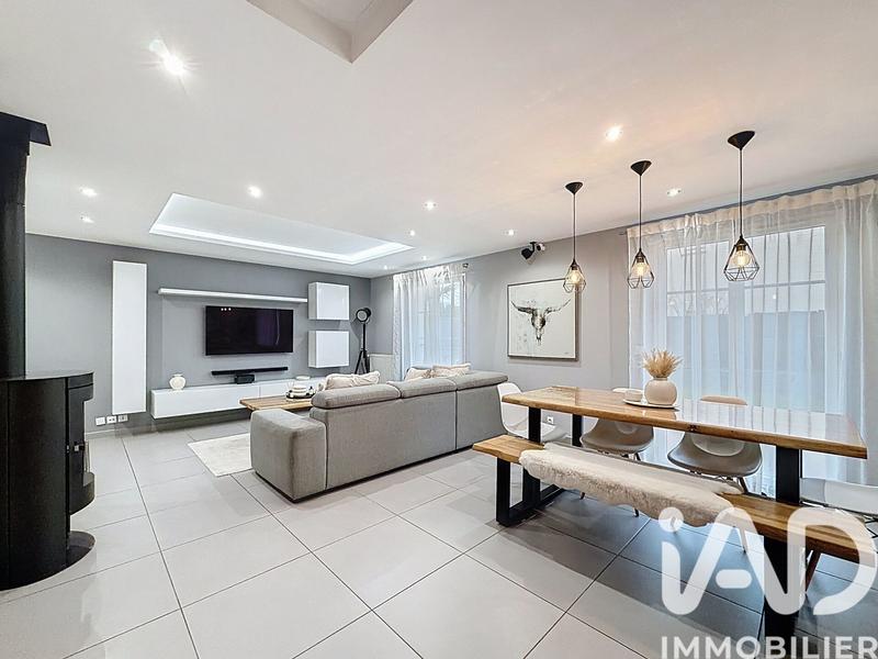 Maison - 102 m² - 5 pièces