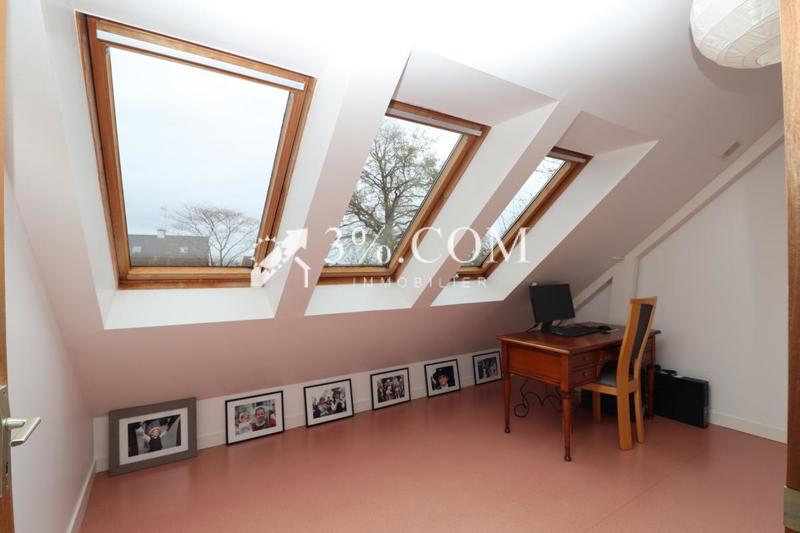 Maison - 176 m² - 9 pièces