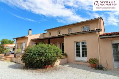 Maison - 229 m² - 9 pièces