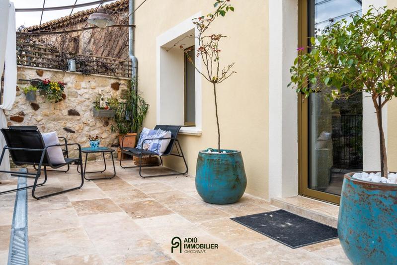 Maison de village - 262 m² - 7 pièces