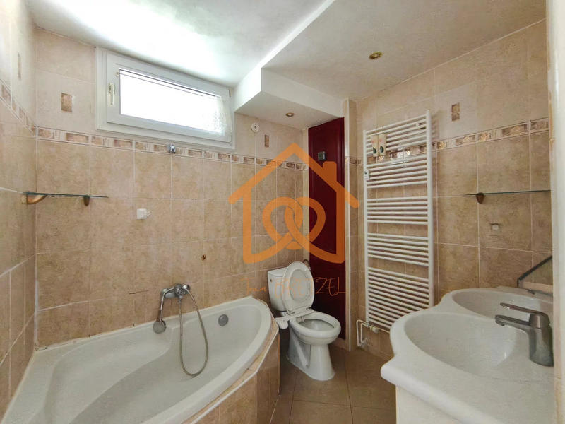 Appartement - 79 m² - 4 pièces